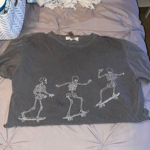 skull cropped tee